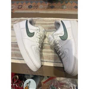 Womens Nike Air Force 1 Low '07 Essential White Green Glitter DH4406-102 Size 11